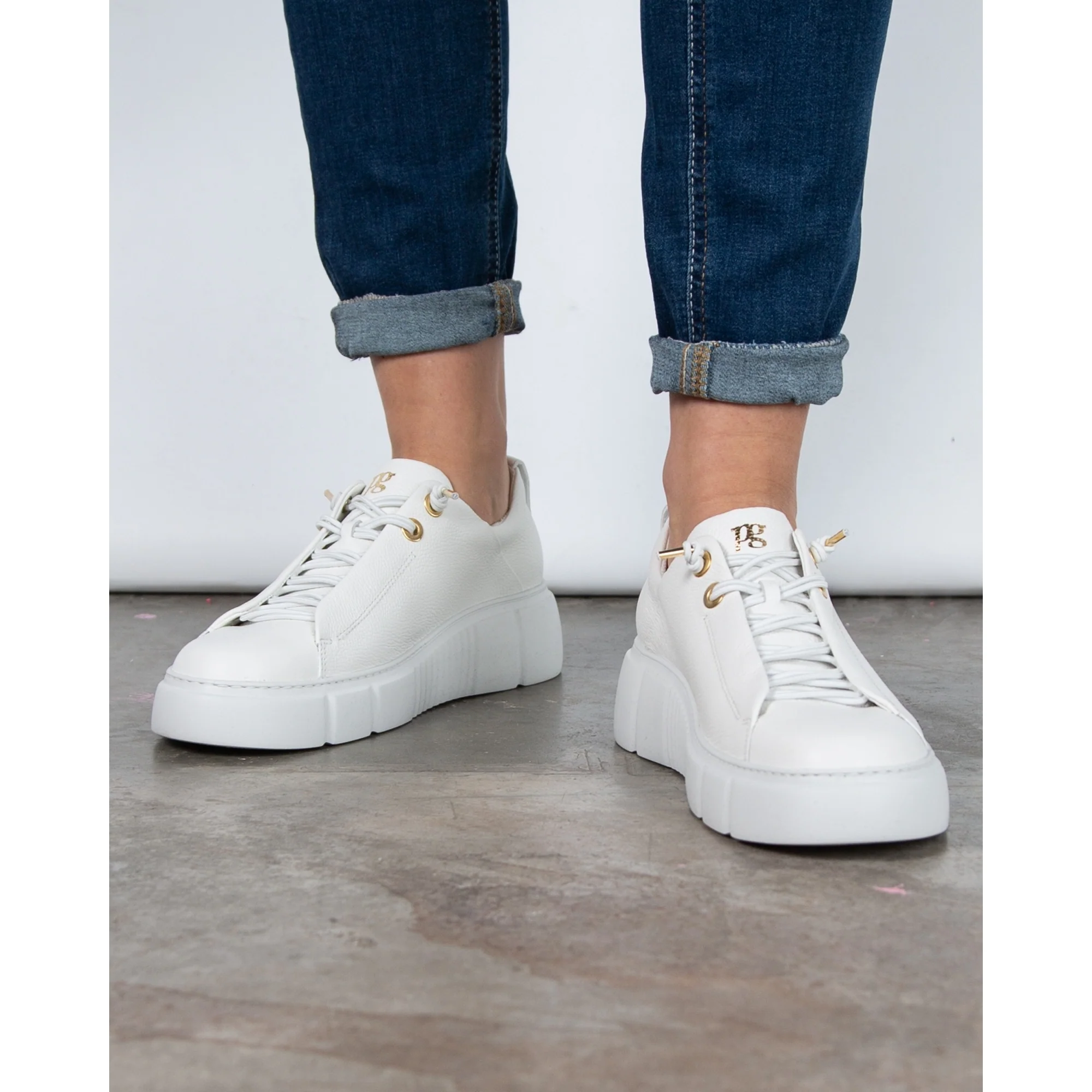 Paul Green Grained Leather Pull On Flatform Sneaker White - Image 5