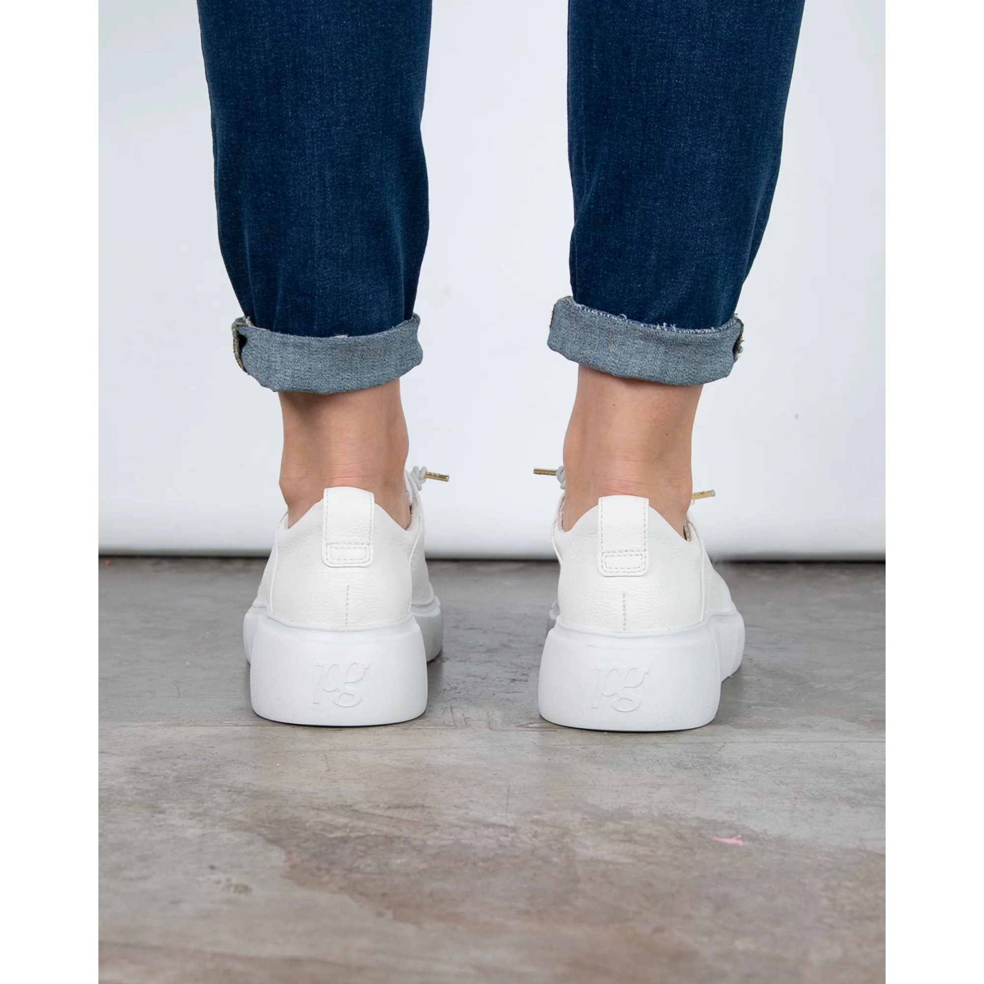 Paul Green Grained Leather Pull On Flatform Sneaker White - Image 7
