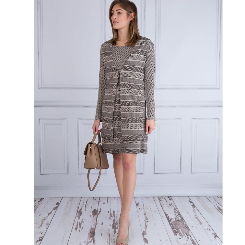 Riani Geometric Print Tiered Waffle Long Cardigan Beige & Black - Image 3