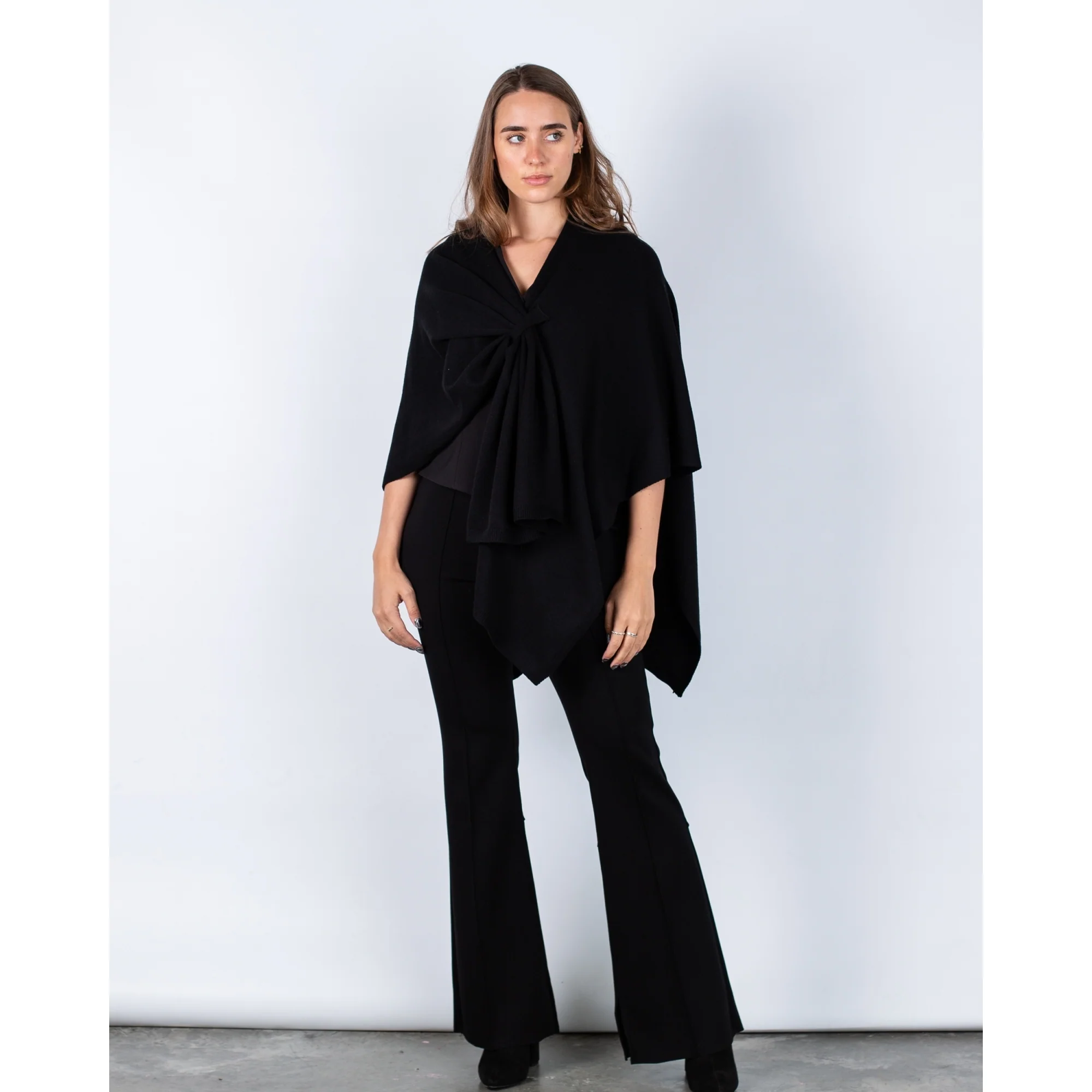 Zelly Poncho With Pull Through Fastening Black - Image 5