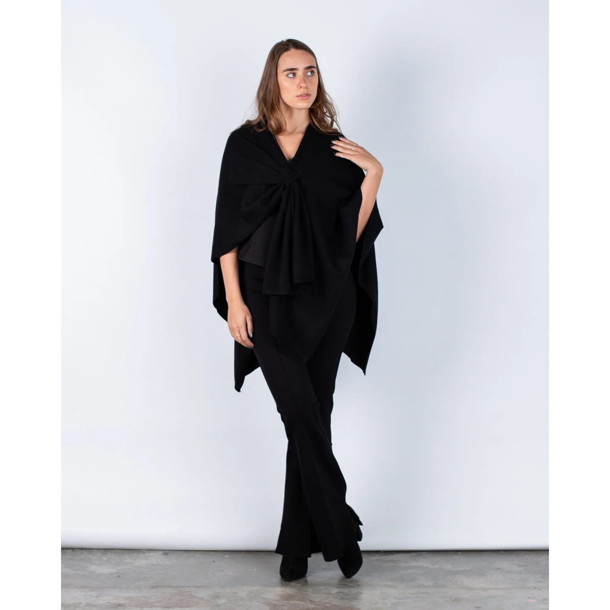 Zelly Poncho With Pull Through Fastening Black - Image 6