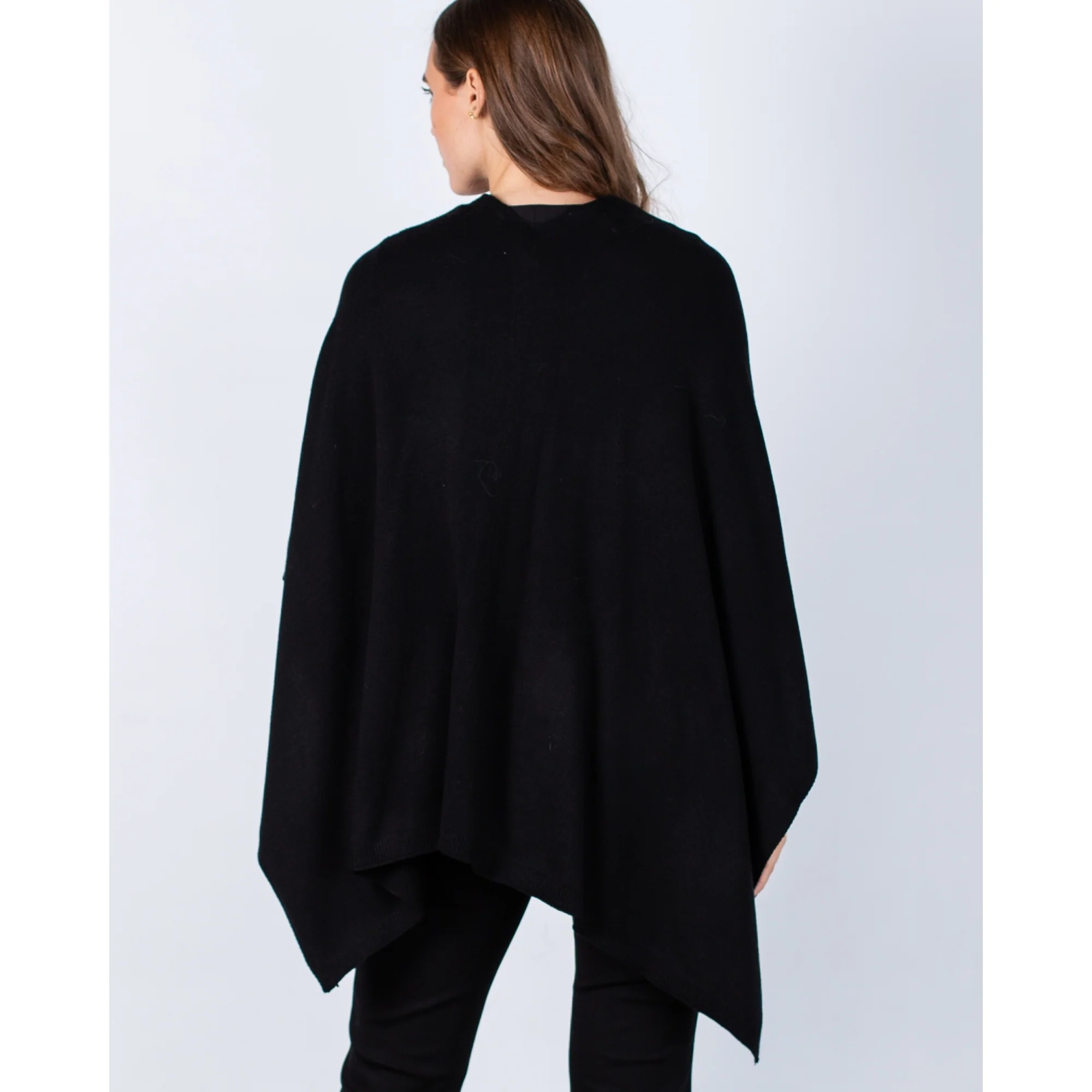 Zelly Poncho With Pull Through Fastening Black - Image 7